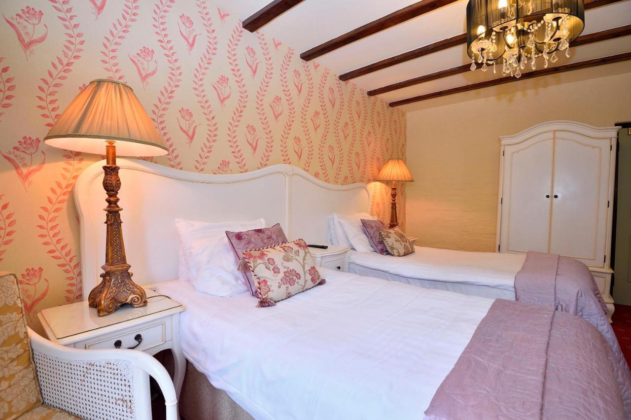 The Roundabout Hotel Pulborough Ngoại thất bức ảnh